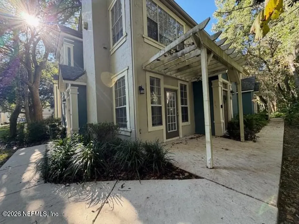 13703 Richmond Park Drive N Jacksonville FL 32224
