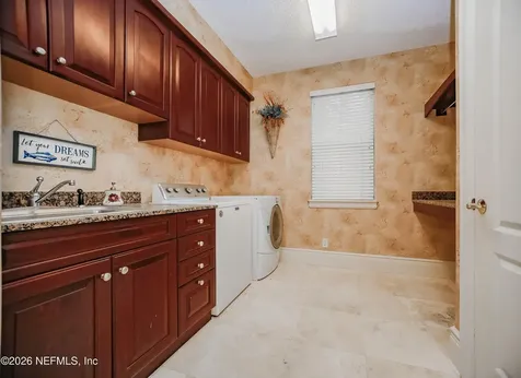 1326 Charter Court E Jacksonville FL 32225