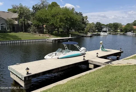 1326 Charter Court E Jacksonville FL 32225