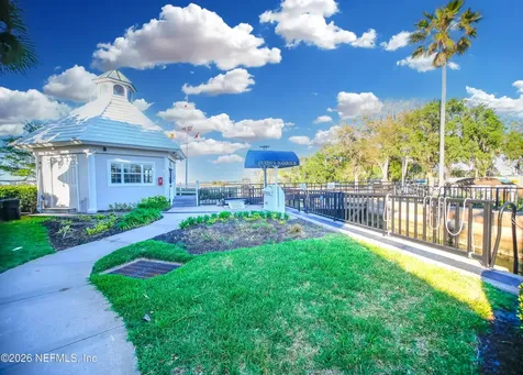1326 Charter Court E Jacksonville FL 32225