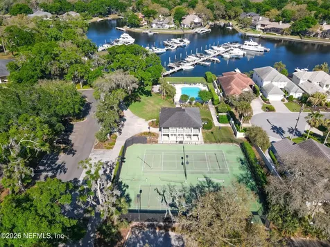 1326 Charter Court E Jacksonville FL 32225