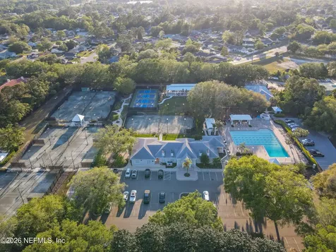 1326 Charter Court E Jacksonville FL 32225