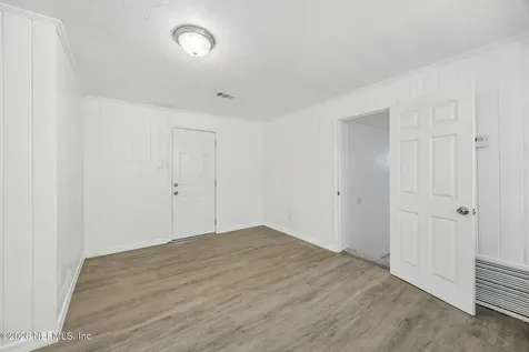 3304 Division Street Jacksonville FL 32209
