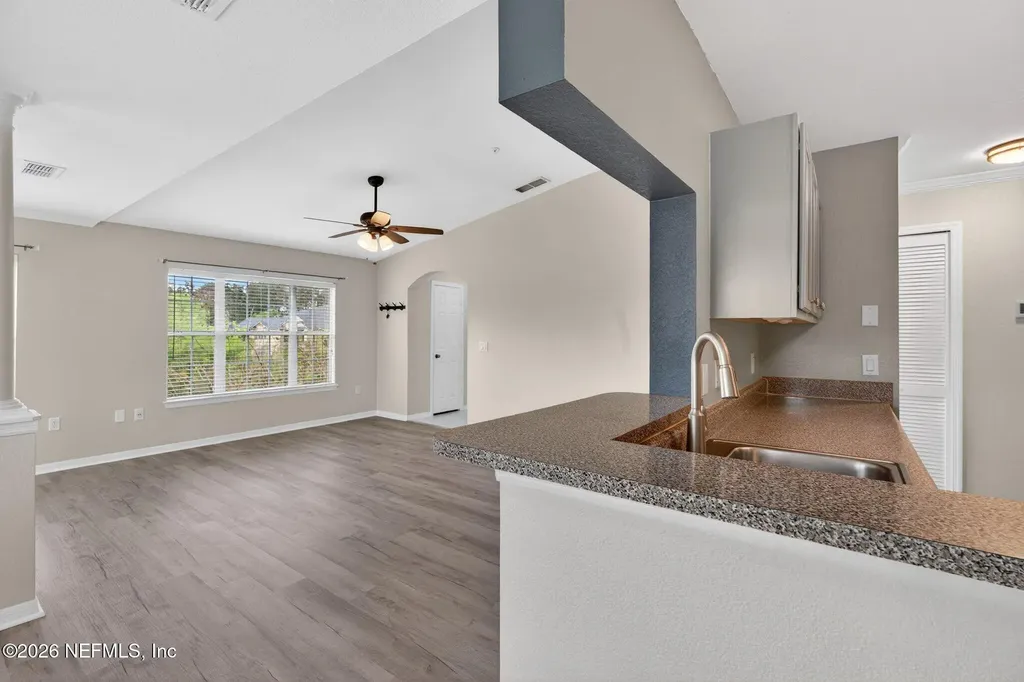 7800 Point Meadows Drive Jacksonville FL 32256