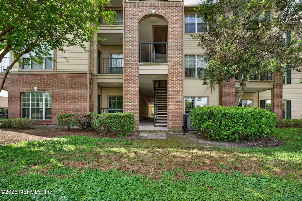 7800 Point Meadows Drive Jacksonville FL 32256