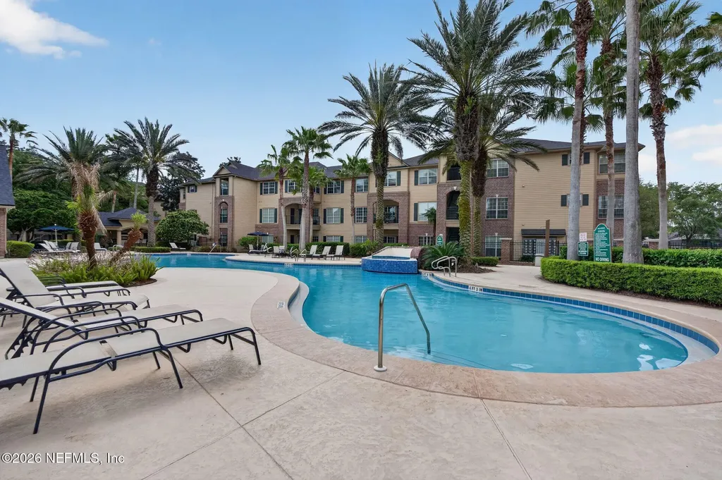 7800 Point Meadows Drive Jacksonville FL 32256
