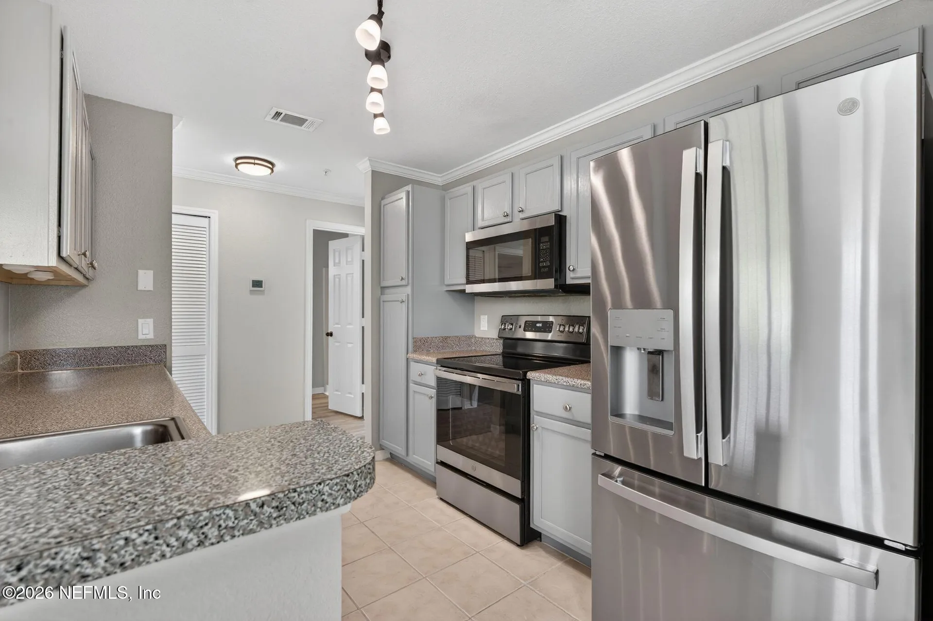 7800 Point Meadows Drive Jacksonville FL 32256