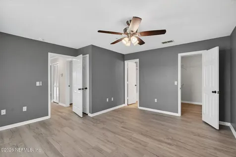 7800 Point Meadows Drive Jacksonville FL 32256