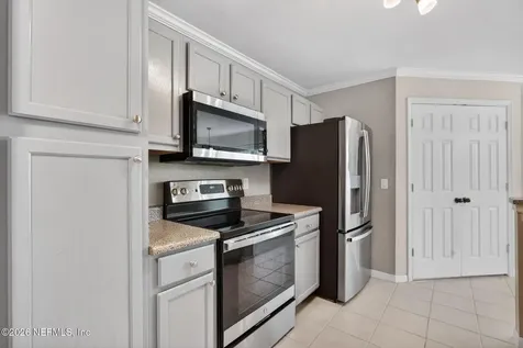 7800 Point Meadows Drive Jacksonville FL 32256
