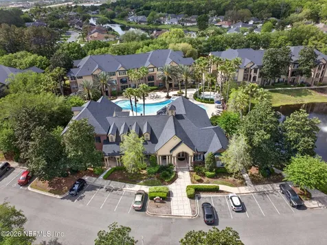 7800 Point Meadows Drive Jacksonville FL 32256