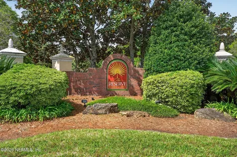 7800 Point Meadows Drive Jacksonville FL 32256