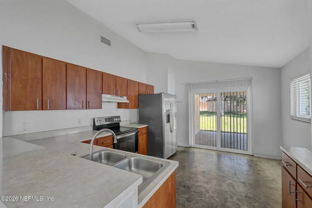 646 Whitehall Street Daytona Beach FL 32114