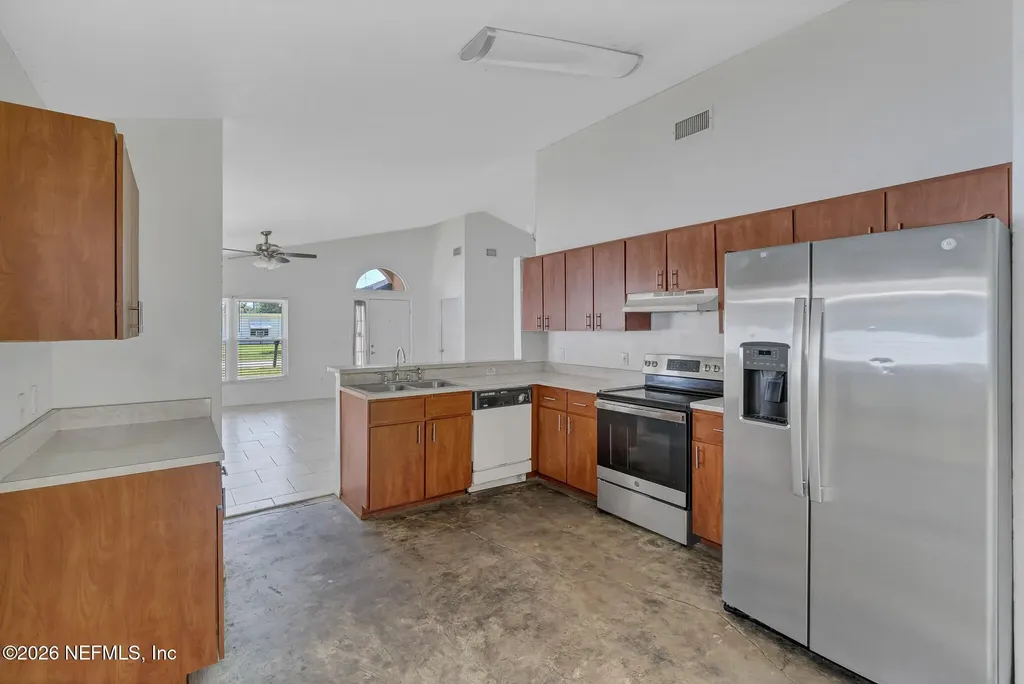 646 Whitehall Street Daytona Beach FL 32114