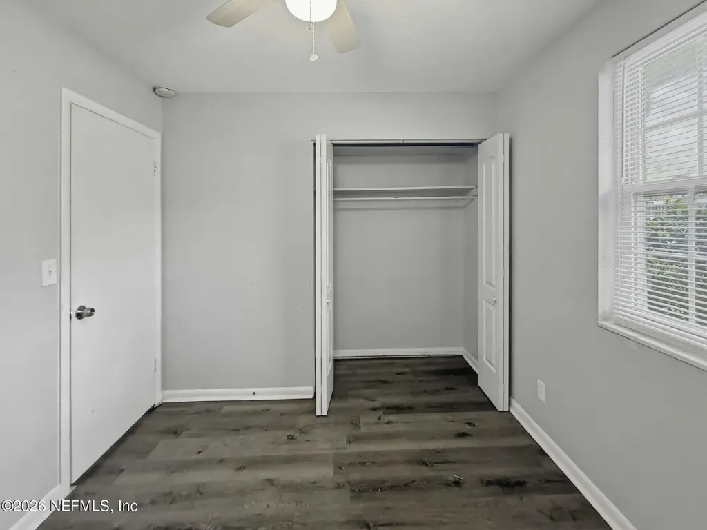 7632 Hillside Drive Jacksonville FL 32221