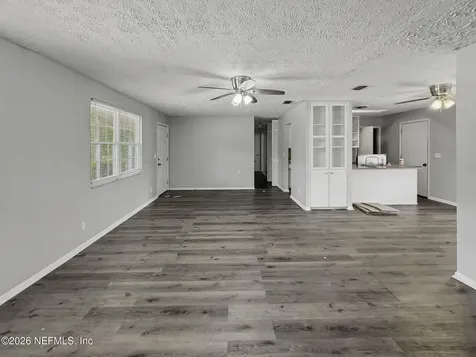 7632 Hillside Drive Jacksonville FL 32221