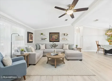 1038 Coral Farms Road Florahome FL 32140