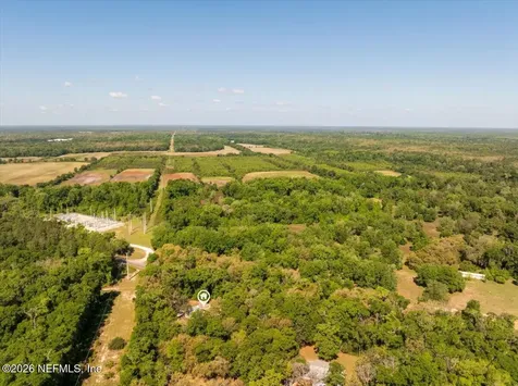 1038 Coral Farms Road Florahome FL 32140