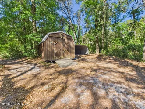 1038 Coral Farms Road Florahome FL 32140