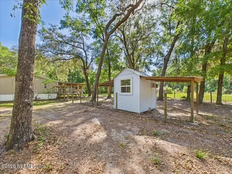 1038 Coral Farms Road Florahome FL 32140