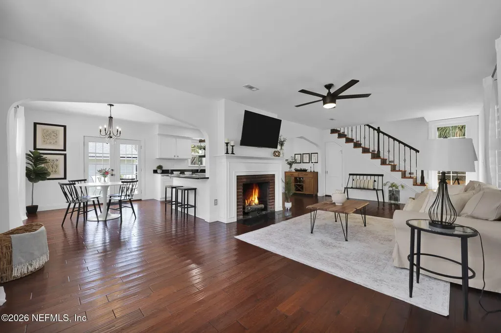 1461 Le Baron Avenue Jacksonville FL 32207