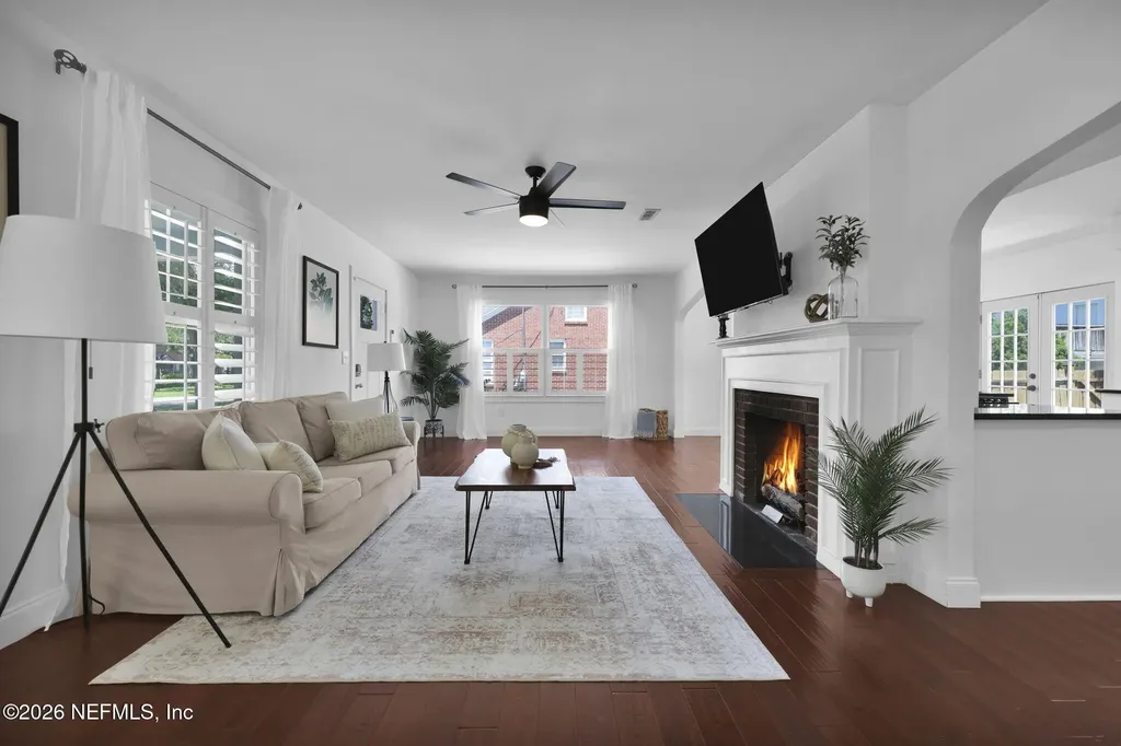 1461 Le Baron Avenue Jacksonville FL 32207