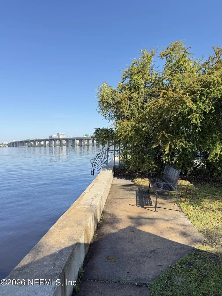 1461 Le Baron Avenue Jacksonville FL 32207