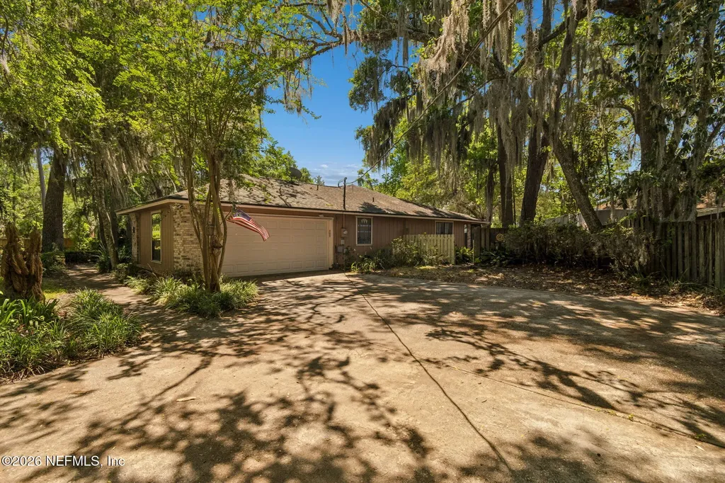 36 Swimming Pen Drive Middleburg FL 32068
