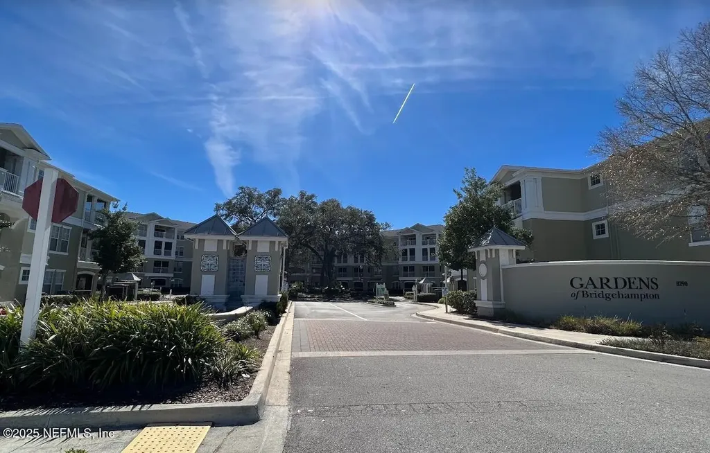 8290 W Gate Parkway W Jacksonville FL 32216