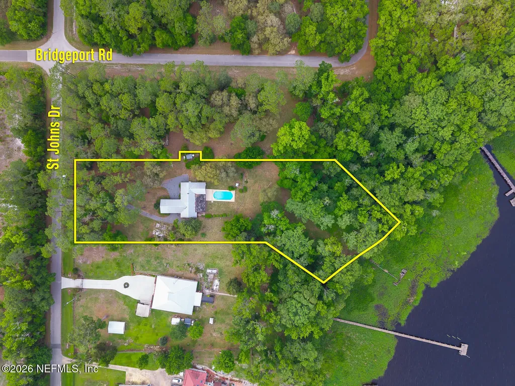 202 Saint Johns Drive Palatka FL 32177