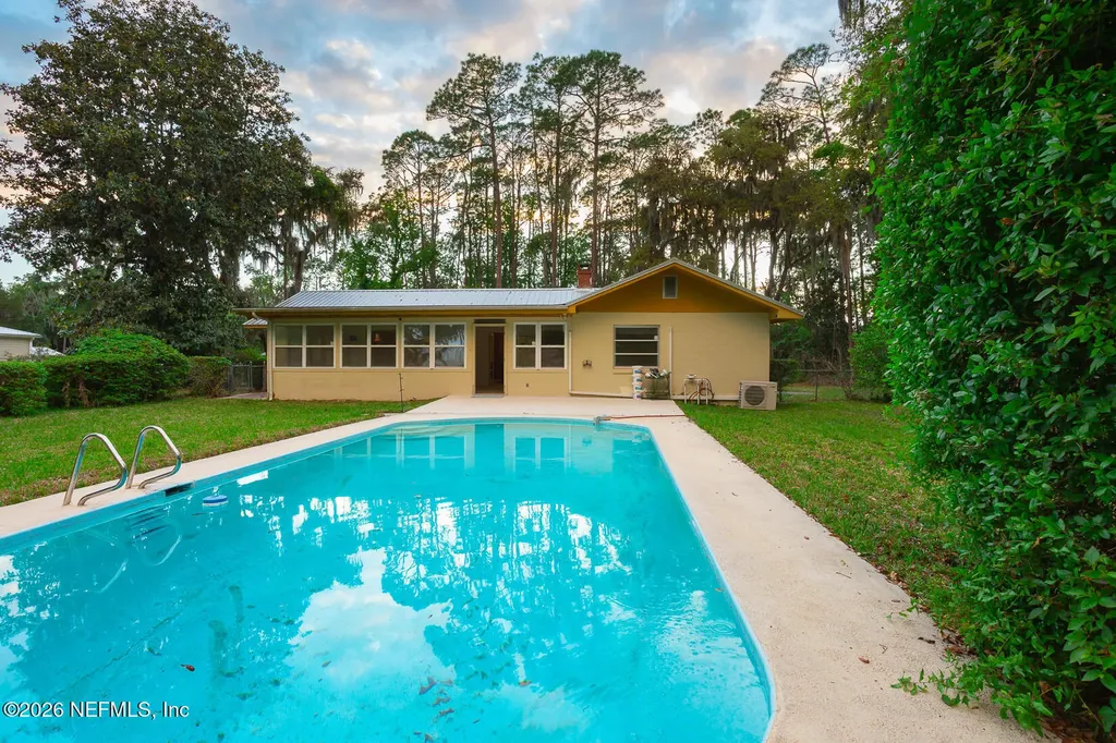 202 Saint Johns Drive Palatka FL 32177