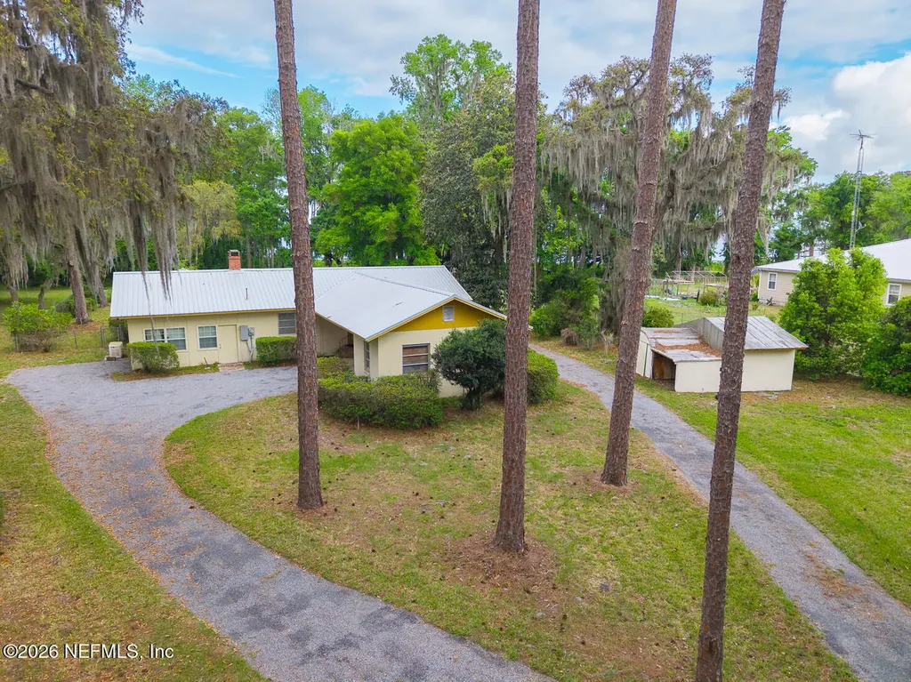 202 Saint Johns Drive Palatka FL 32177