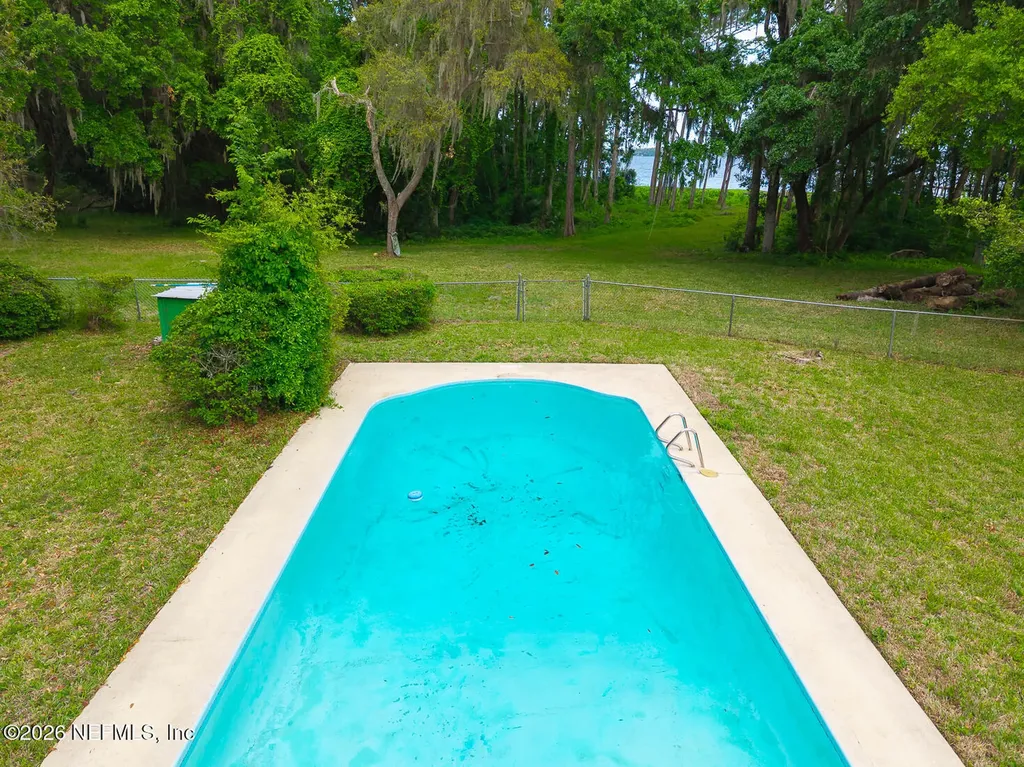 202 Saint Johns Drive Palatka FL 32177
