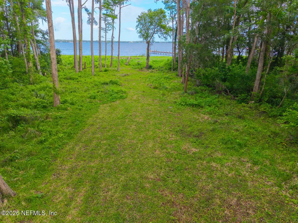 202 Saint Johns Drive Palatka FL 32177