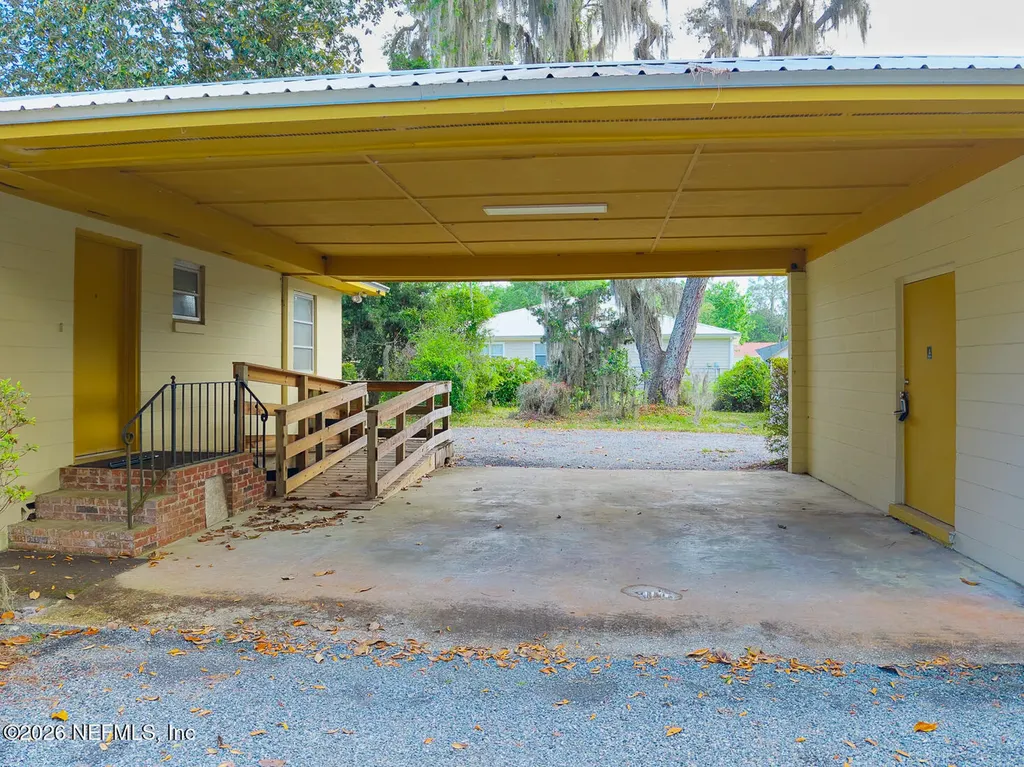 202 Saint Johns Drive Palatka FL 32177