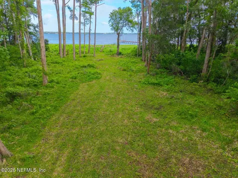 202 Saint Johns Drive Palatka FL 32177