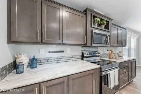 5823 George Hodges Road Macclenny FL 32063