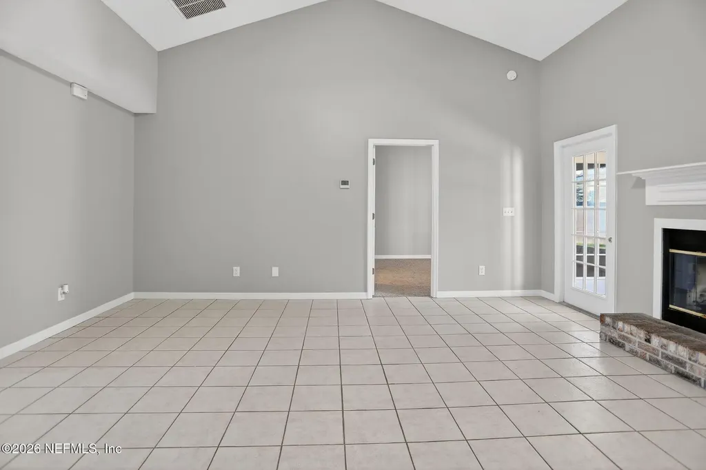 6101 4th Manor W Palatka FL 32177