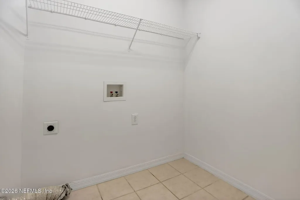 6101 4th Manor W Palatka FL 32177