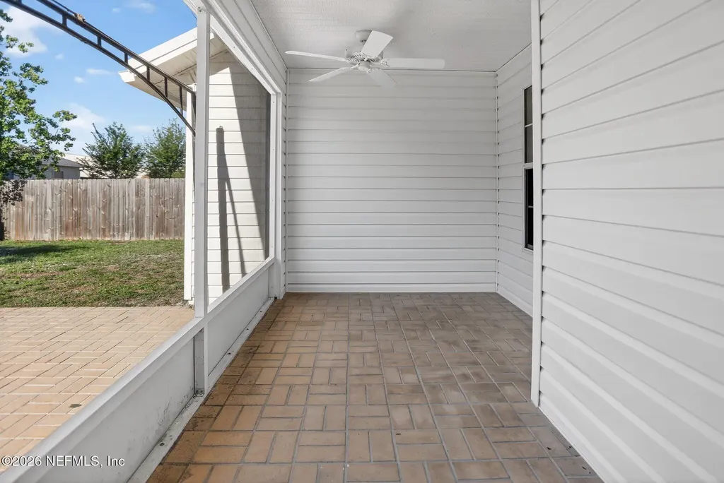 6101 4th Manor W Palatka FL 32177