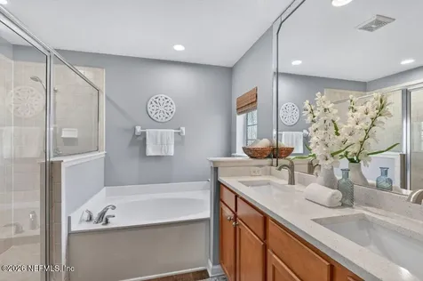 640 Grand Parke Drive St. Johns FL 32259