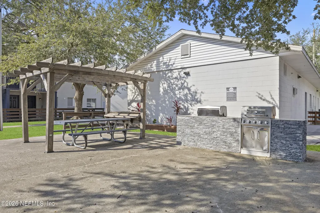 2943 Spring Park Road Jacksonville FL 32207