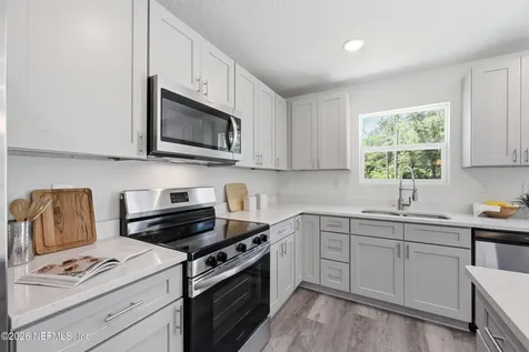 10615 Yeager Avenue Hastings FL 32145