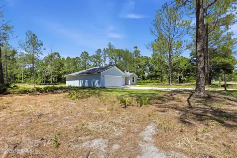 10615 Yeager Avenue Hastings FL 32145