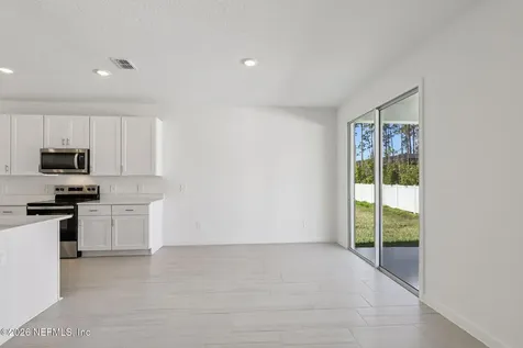 7398 Everett Forest Drive Jacksonville FL 32219