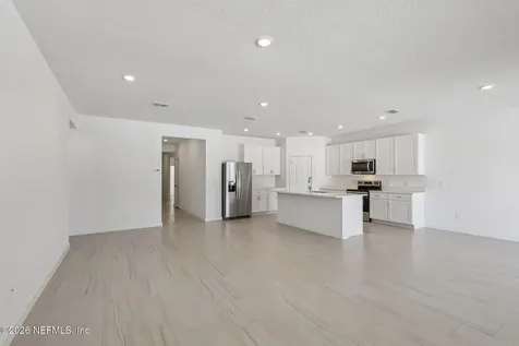 7398 Everett Forest Drive Jacksonville FL 32219