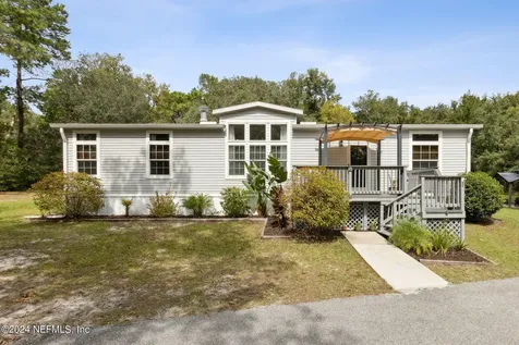 112 Silver Beach Boulevard Pomona Park FL 32181