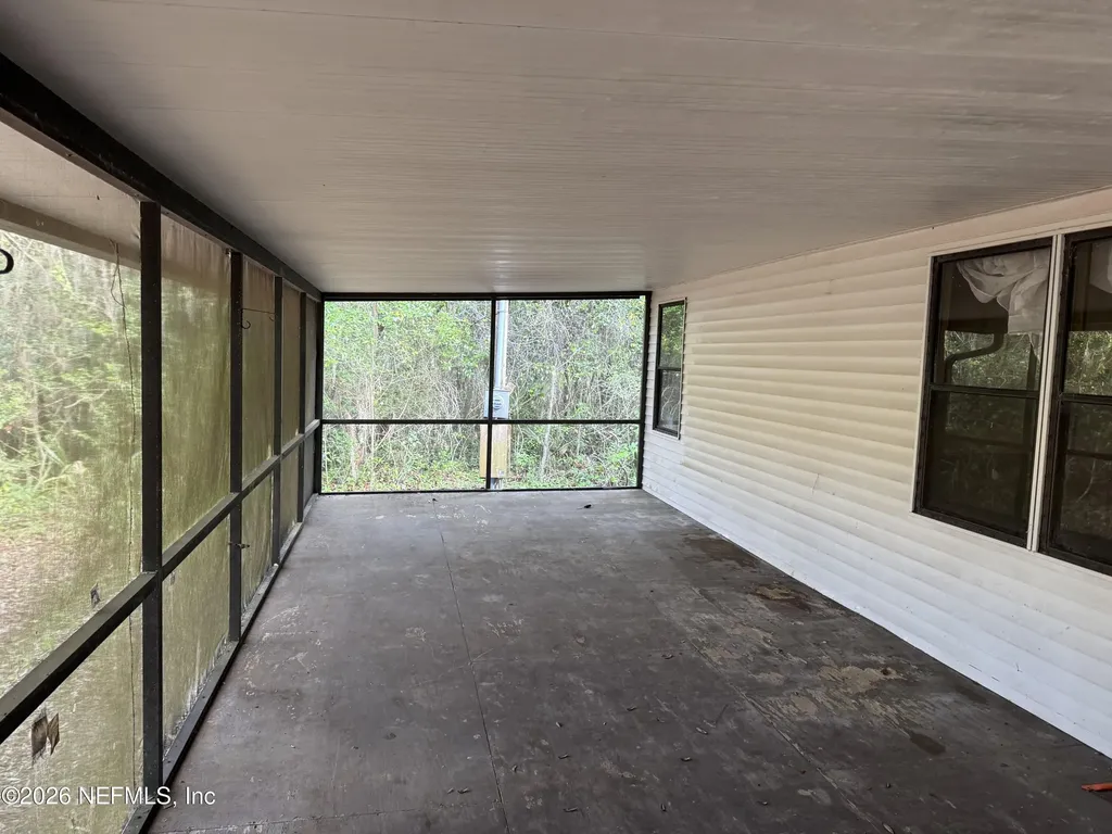 608 Coral Farms Road Florahome FL 32140