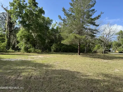 608 Coral Farms Road Florahome FL 32140