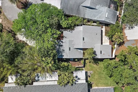 2437 Burgundy Court Ponte Vedra Beach FL 32082