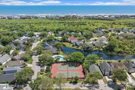 2437 Burgundy Court Ponte Vedra Beach FL 32082